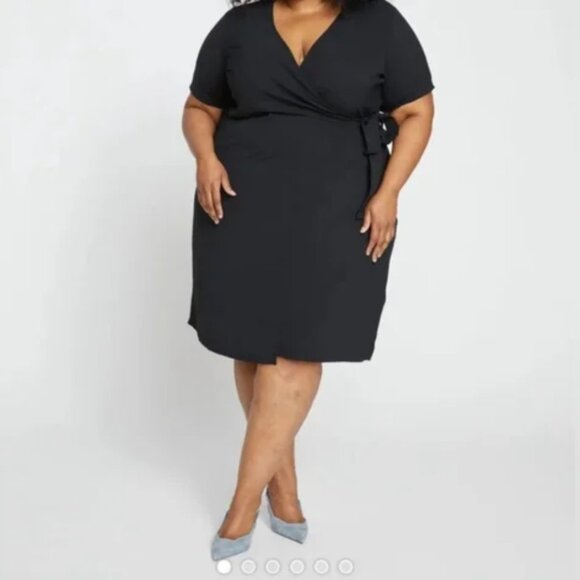 Universal Standard Crepe Wrap Dress - Picture 1 of 5